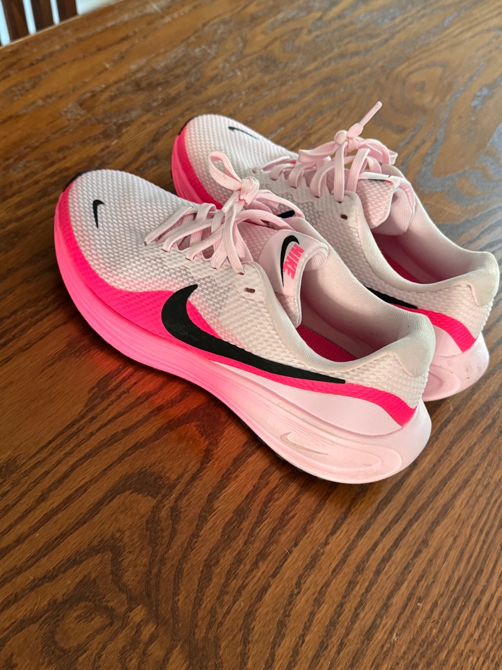 Nike Women's Light Pink Mesh Running Shoes with Hot Pink and Black Accents
